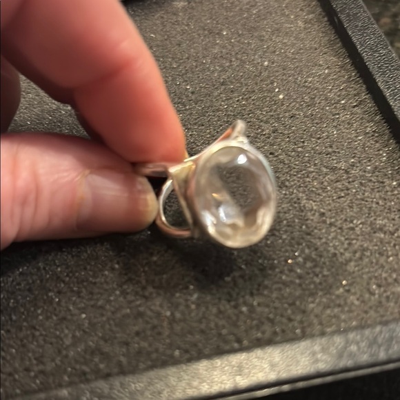 Stunning Sterling Silver Ring with Clear Quartz 925 - Picture 1 of 5